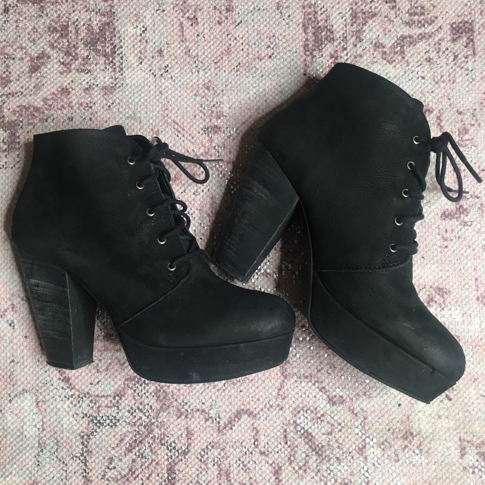 Steve Madden black suede platform heels booties